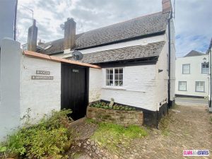 Hoods Buildings, Topsham