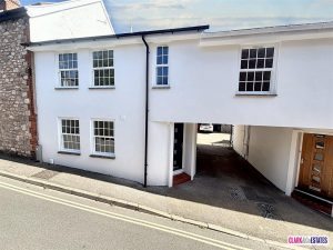 Follett Road, Topsham